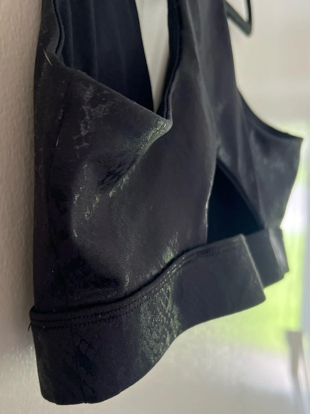 Fabletics Black Snakeskin Sports Bra Athleisure for Gym, Running and Workouts